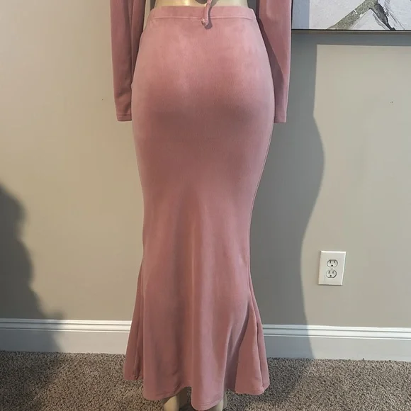 SHEIN- 2pc Long Skirt and Shirt Set size M - Picture 7 of 7